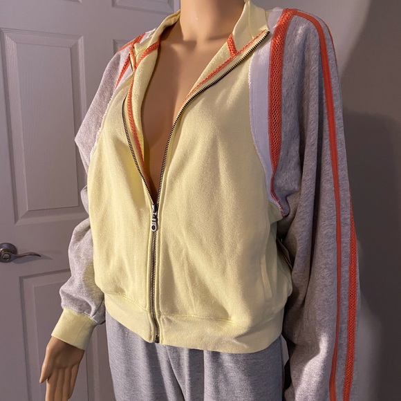 FREE PEOPLE JACKET YELLOW NWT - Picture 15 of 16